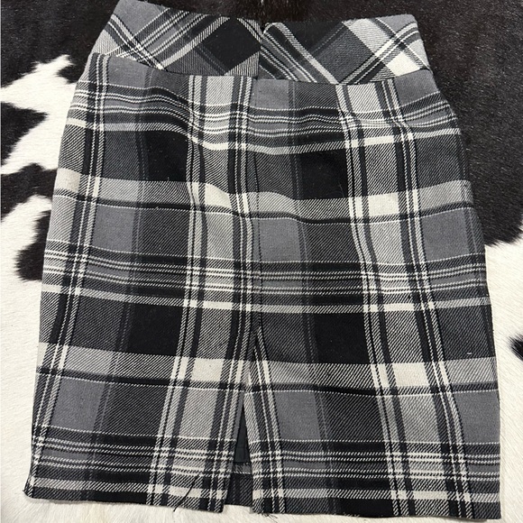 Dynamite skirt size 1 - Picture 2 of 3